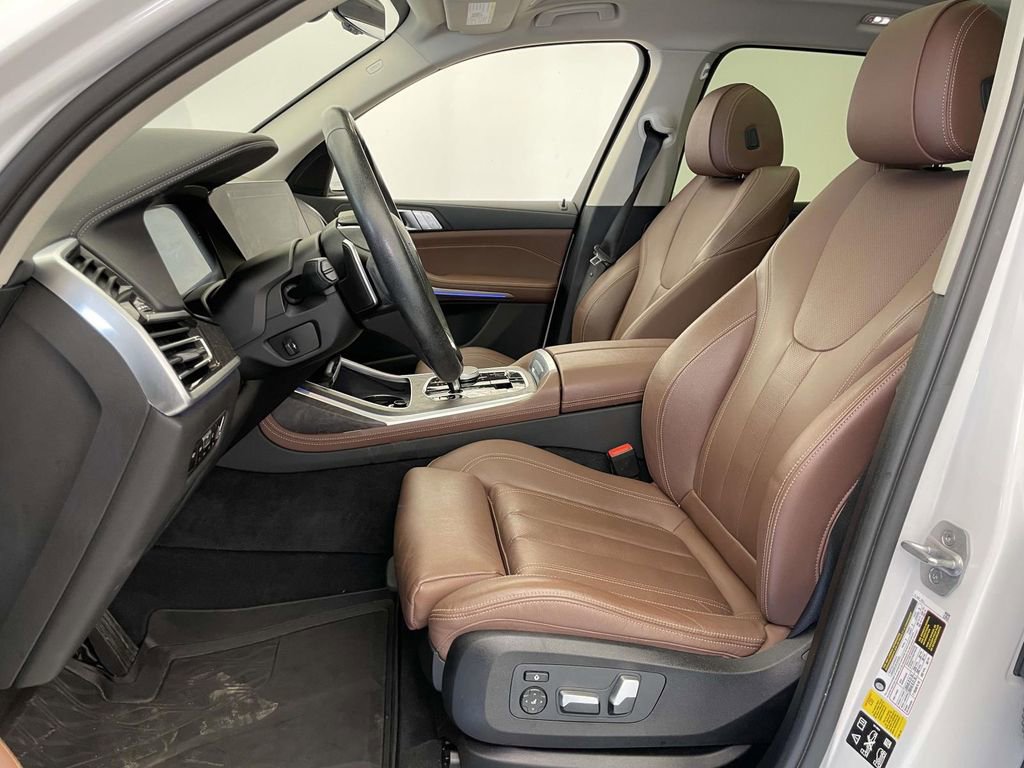 Used 2022 BMW X7 xDrive40i w/ Cold Weather Package AWD/4WD image 13