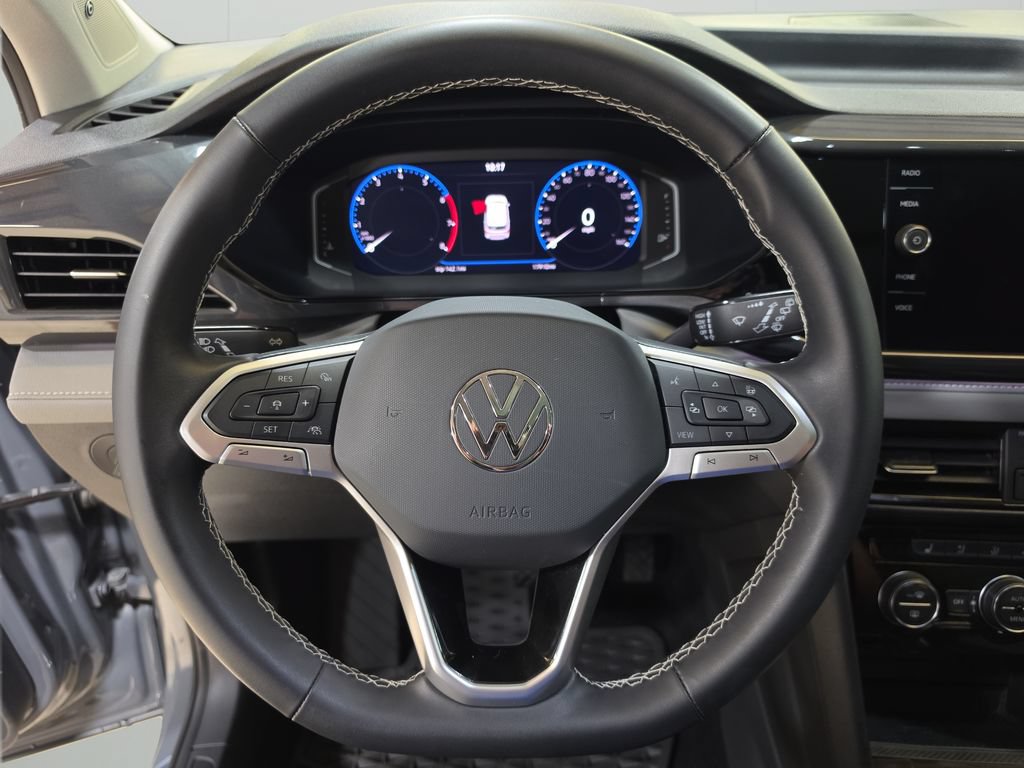 Used 2024 Volkswagen Taos SEL AWD/4WD image 19