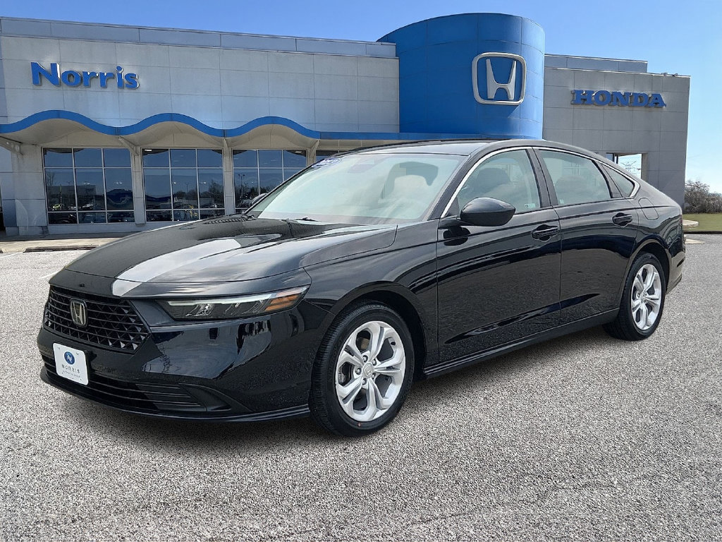 Used 2023 Honda Accord LX image 2