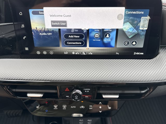 New 2026 Nissan Kicks SR w/ SR Premium Package image 15