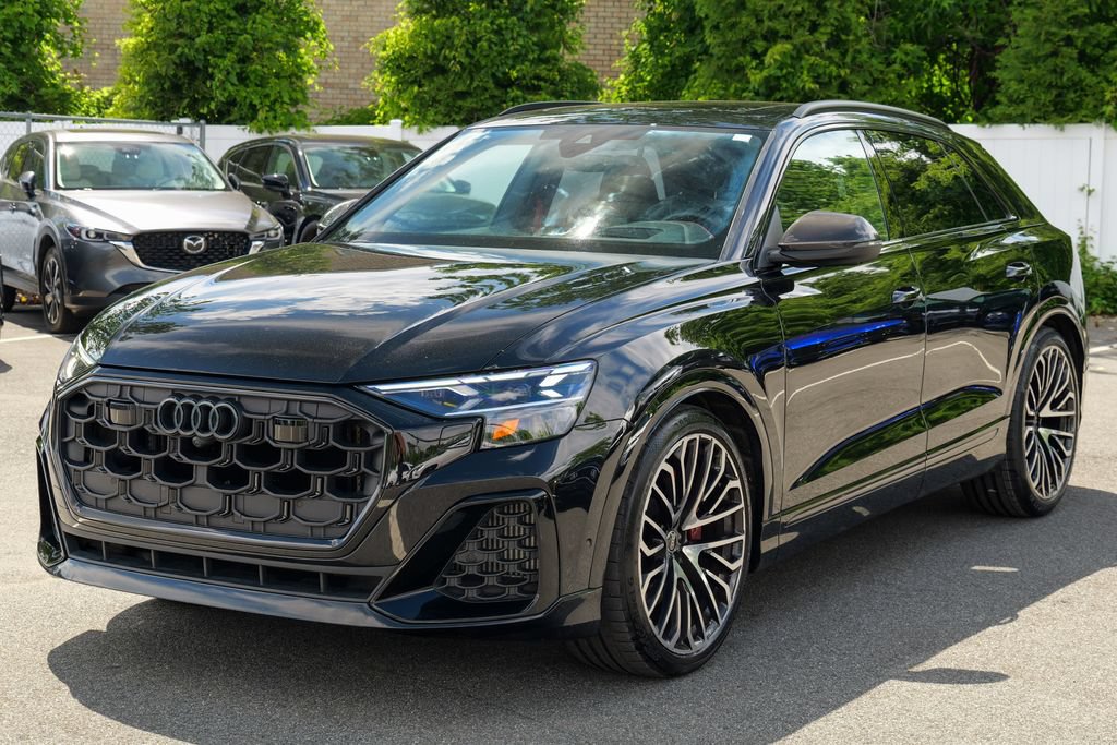 Used 2025 Audi SQ8 Prestige w/ Prestige Package AWD/4WD image 3