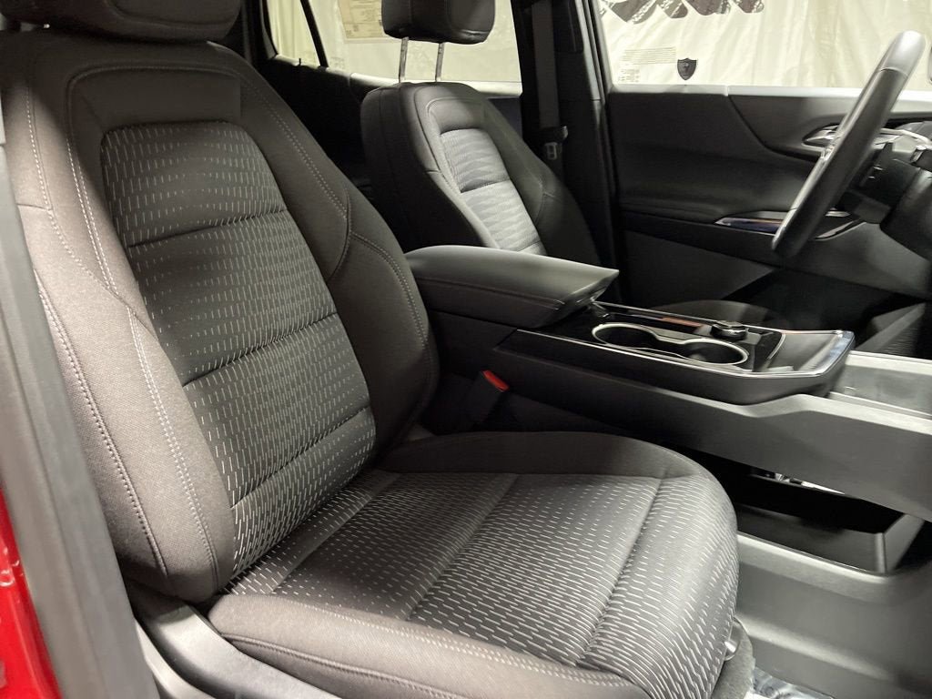 New 2026 Chevrolet Equinox LT w/ Safety and Technology Package FWD image 10