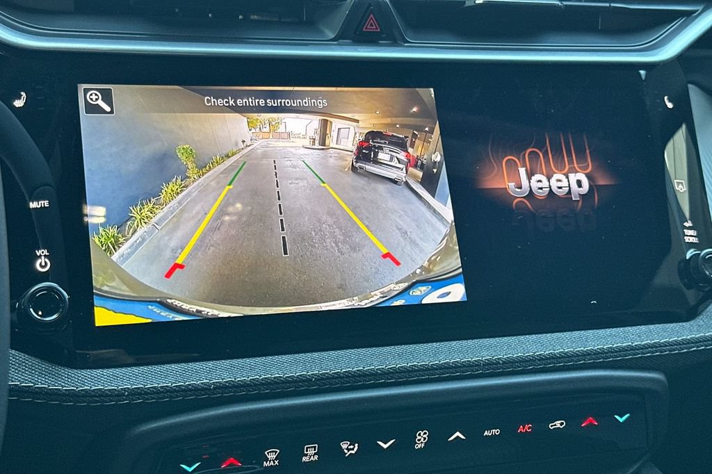 New 2026 Jeep Cherokee Laredo AWD/4WD image 19