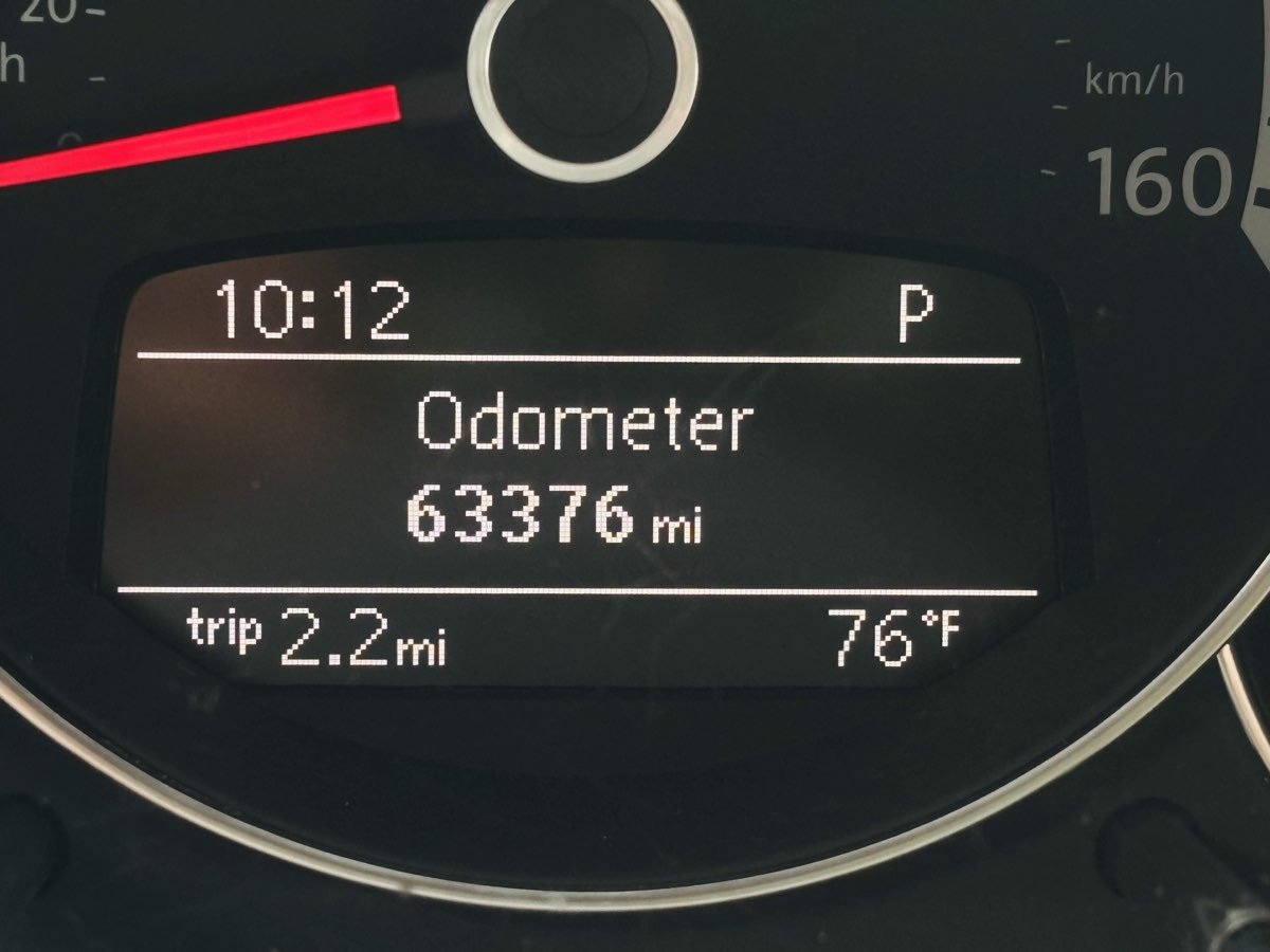 Used 2013 Volkswagen Beetle 2.5 FWD image 41