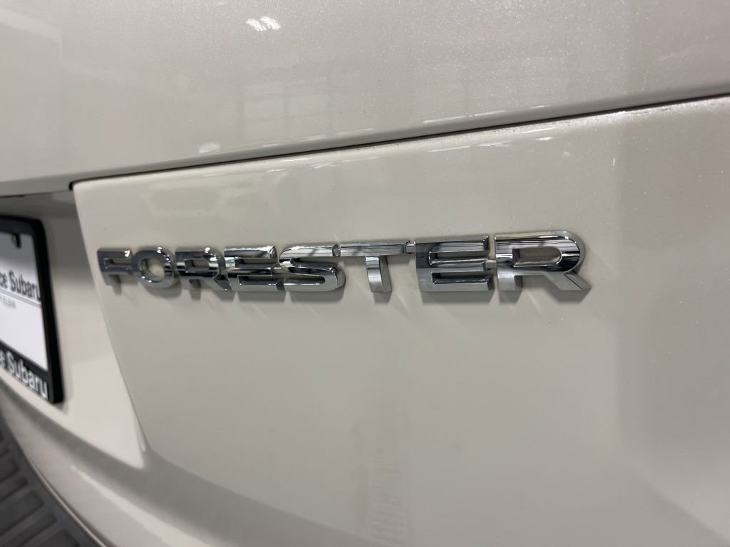 Used 2018 Subaru Forester 2.5i Touring w/ Popular Package #3B AWD/4WD image 37