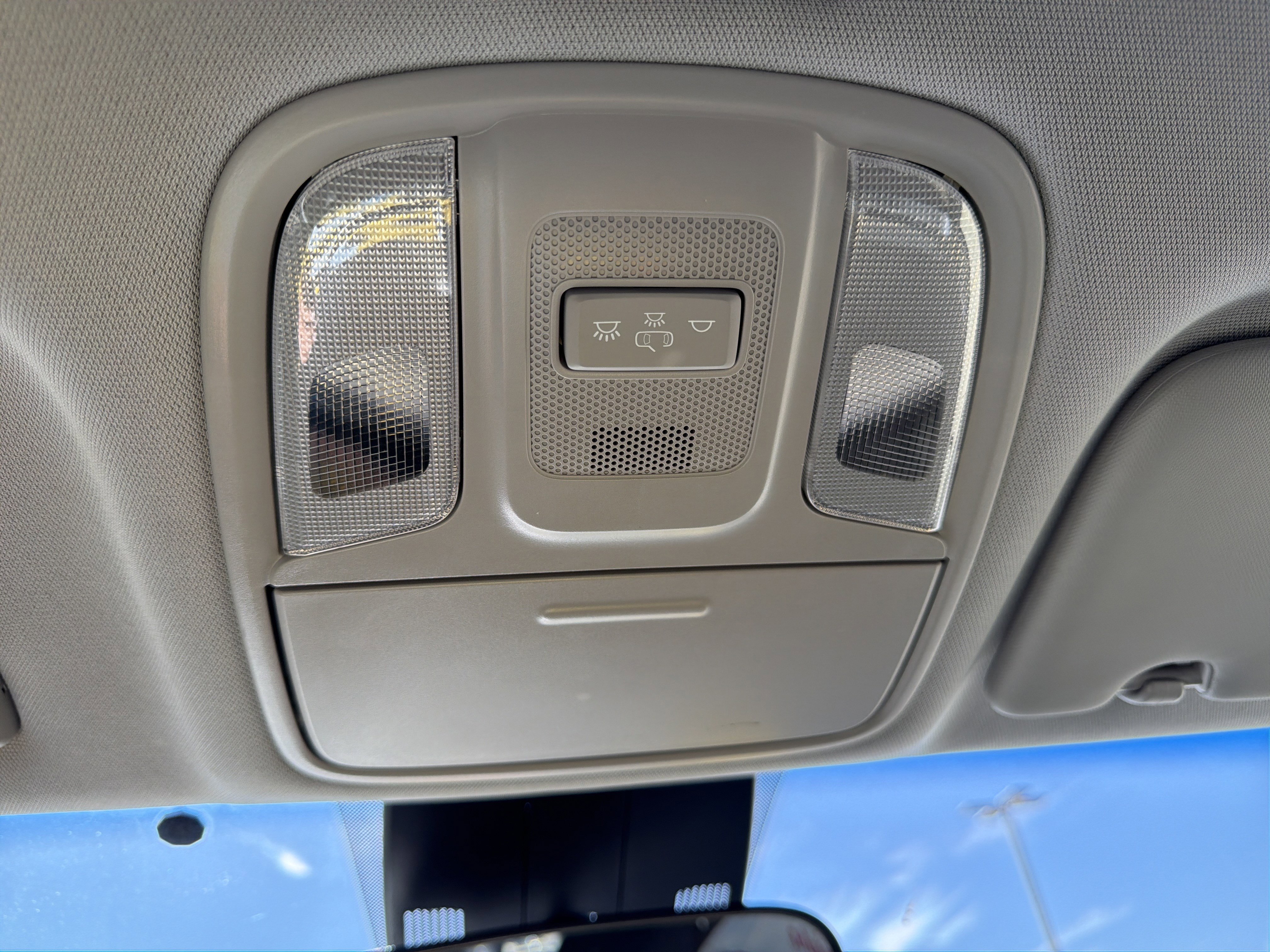 Used 2021 Kia Sportage EX image 19