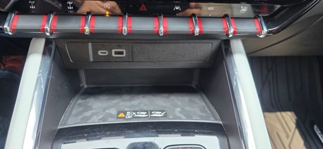 Used 2024 GMC Canyon AT4X image 21