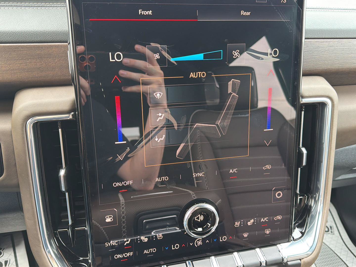 New 2026 GMC Yukon XL Denali Ultimate AWD/4WD image 6