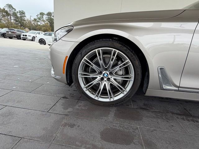 Used 2019 BMW 740i w/ Executive Package image 12