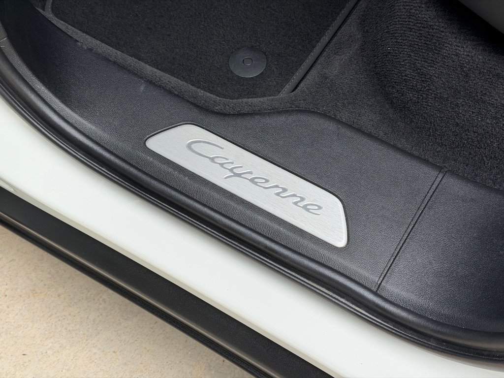 Used 2023 Porsche Cayenne AWD/4WD image 96