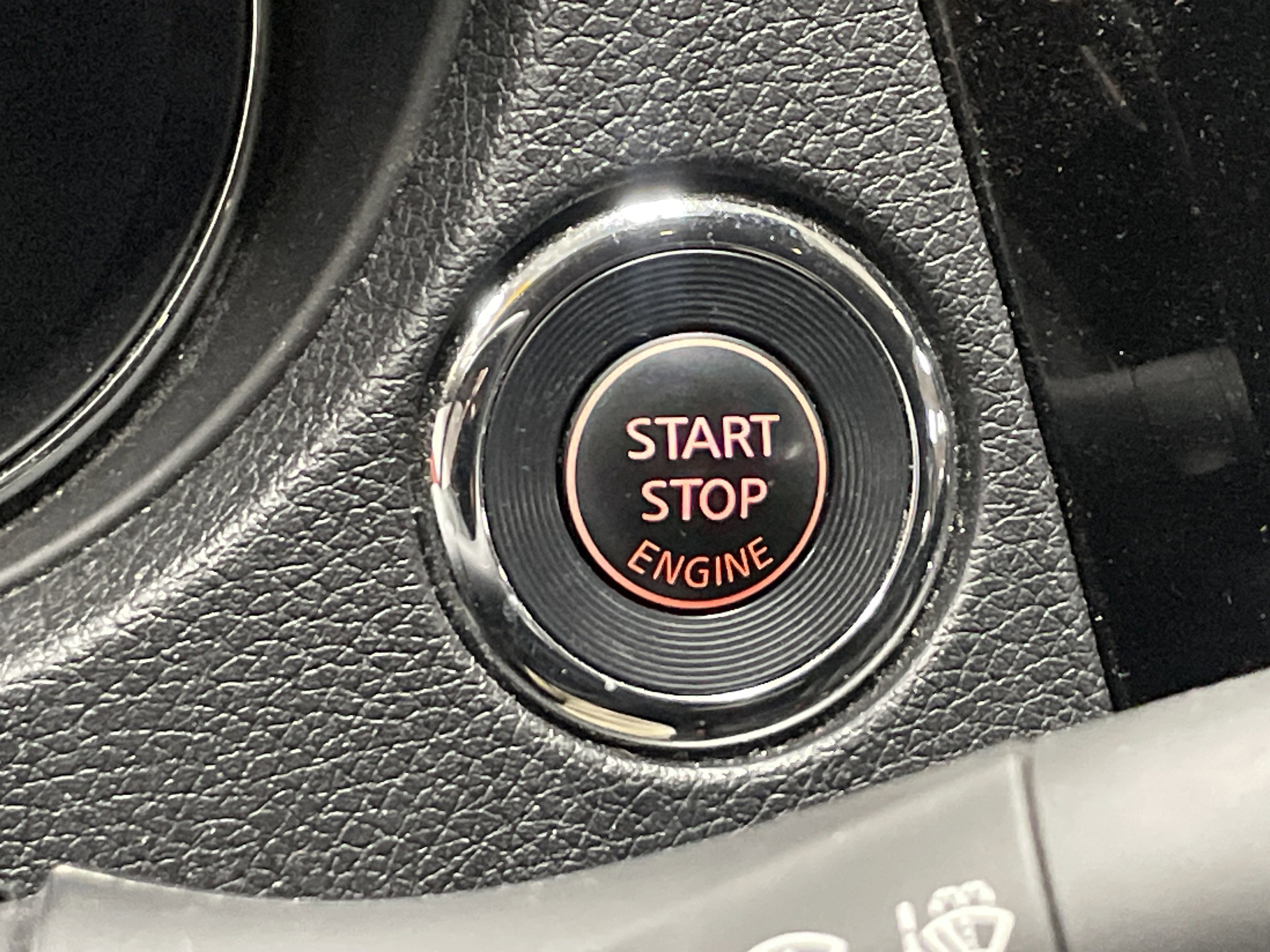 Used 2020 Nissan Rogue SL image 45