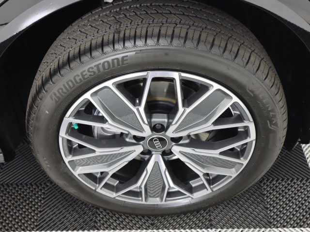New 2026 Audi Q5 Premium Plus AWD/4WD image 9