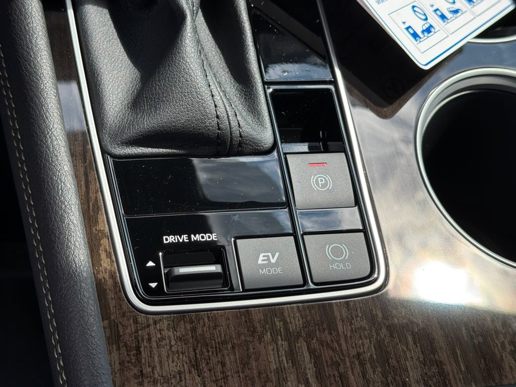 New 2026 Toyota Sienna Limited AWD/4WD image 31
