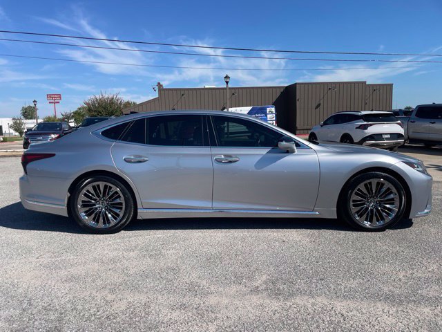 Used 2022 Lexus LS 500 w/ Interior Upgrade Package RWD image 4