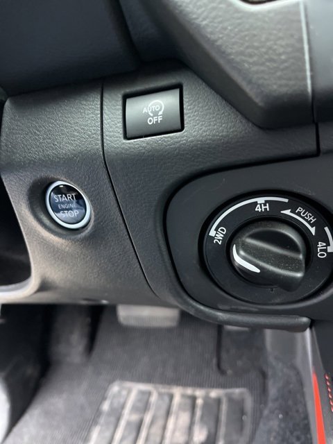 Used 2025 Nissan Frontier PRO-4X w/ Tow Package image 21