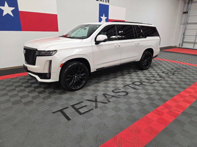 Used 2023 Cadillac Escalade ESV Sport Platinum w/ LPO, ONYX Package image 3