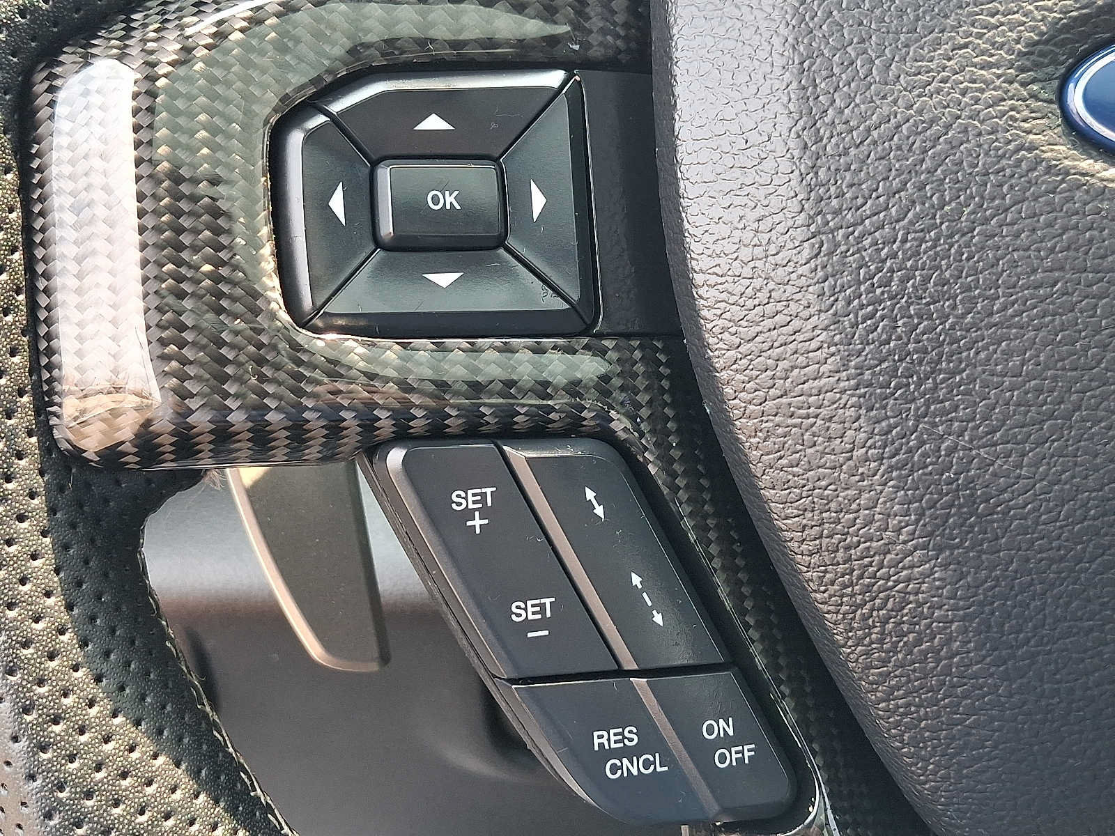 Used 2018 Ford F150 Raptor w/ Equipment Group 802A Luxury AWD/4WD image 22