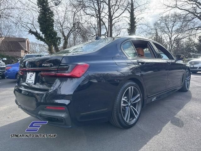 Used 2022 BMW 750i xDrive w/ Executive Package AWD/4WD image 12
