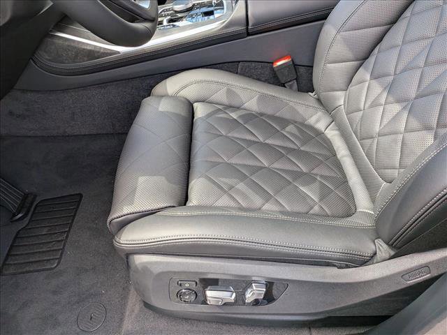 Used 2026 BMW X7 xDrive40i image 4