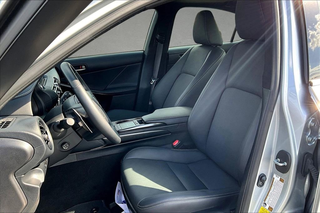 Used 2025 Lexus IS 300 w/ Premium Package RWD image 25