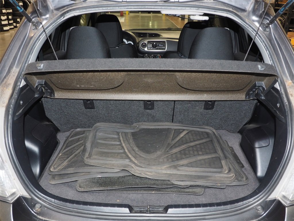 Used 2012 Toyota Yaris SE image 11