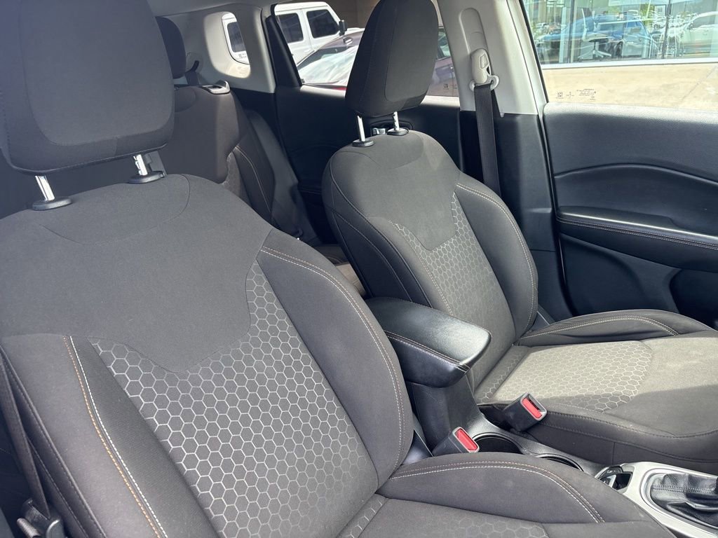 Used 2021 Jeep Compass Sport image 13