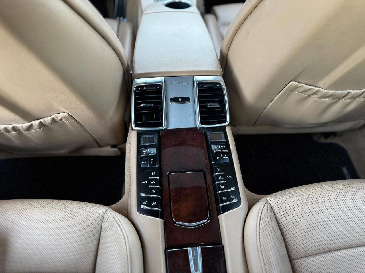 Used 2010 Porsche Panamera Turbo image 38