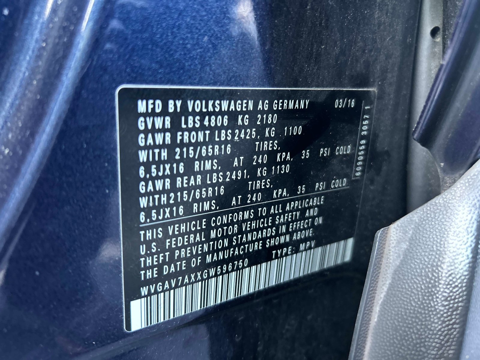 Used 2016 Volkswagen Tiguan SE image 32