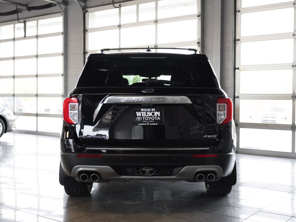 Used 2022 Ford Explorer Platinum w/ Equipment Group 601A AWD/4WD image 4