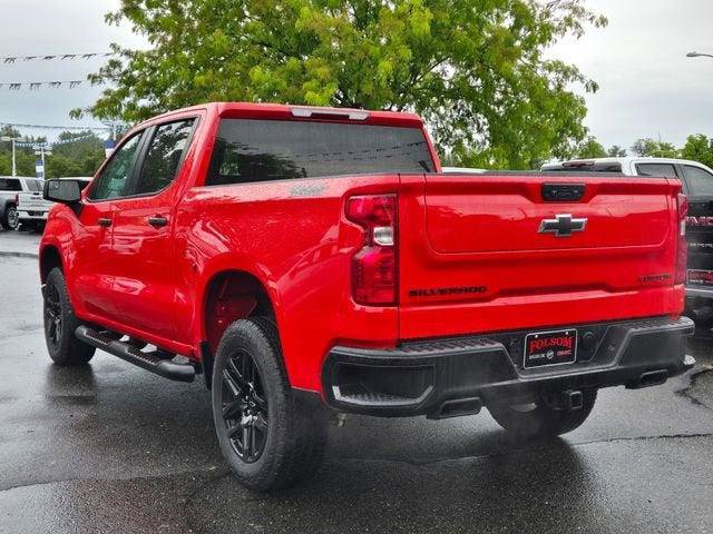 Used 2024 Chevrolet Silverado 1500 Custom Trail Boss w/ Dark Appearance Package AWD/4WD image 6