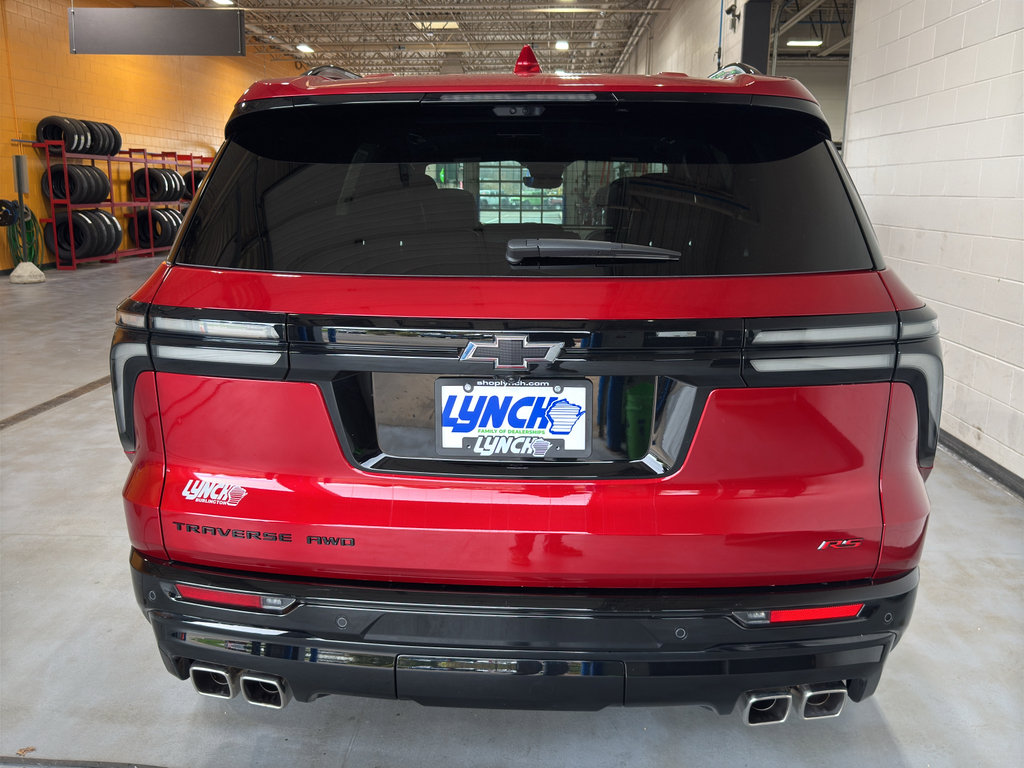 Used 2024 Chevrolet Traverse RS AWD/4WD image 4