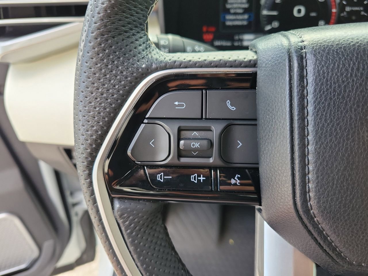 Used 2024 Toyota Tundra Capstone AWD/4WD image 19