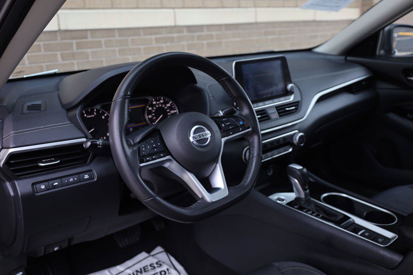 Used 2021 Nissan Altima 2.5 SV w/ SV Premium Package FWD image 16