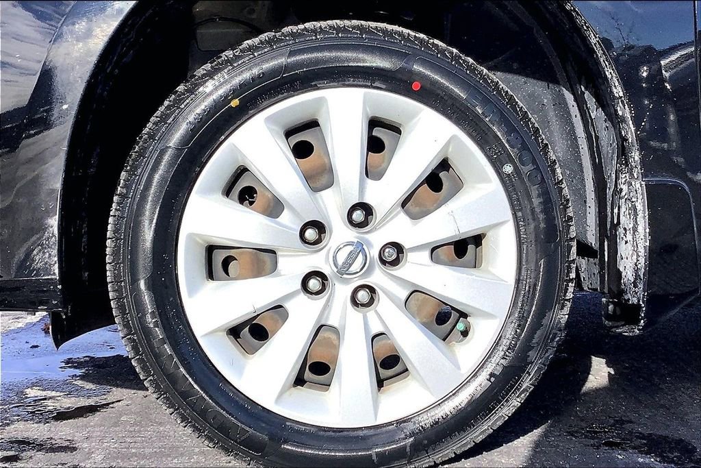 Used 2017 Nissan Sentra S image 10