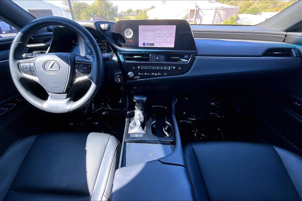 Used 2023 Lexus ES 350 w/ Premium Package FWD image 9