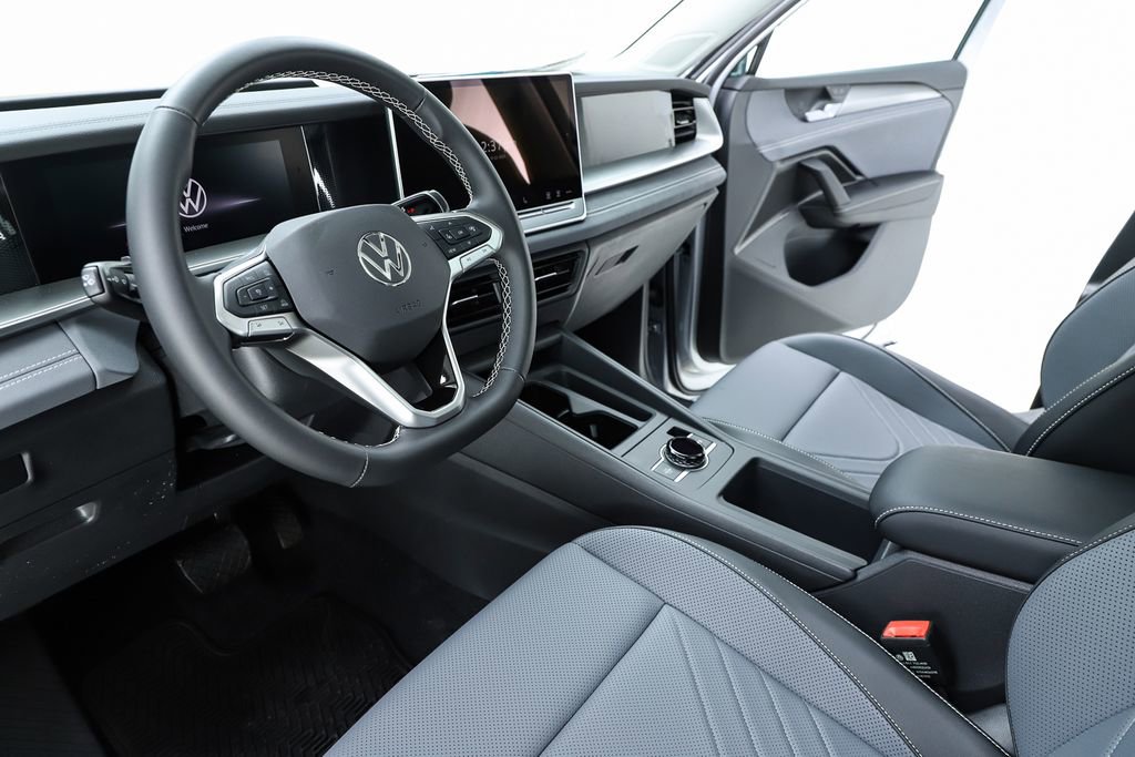 New 2026 Volkswagen Tiguan SE image 19