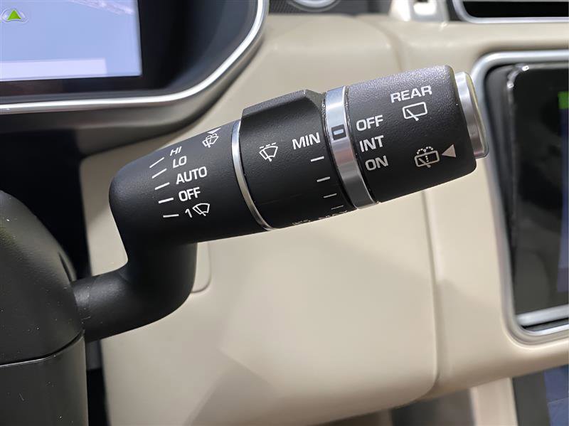 Used 2020 Land Rover Range Rover HSE image 13
