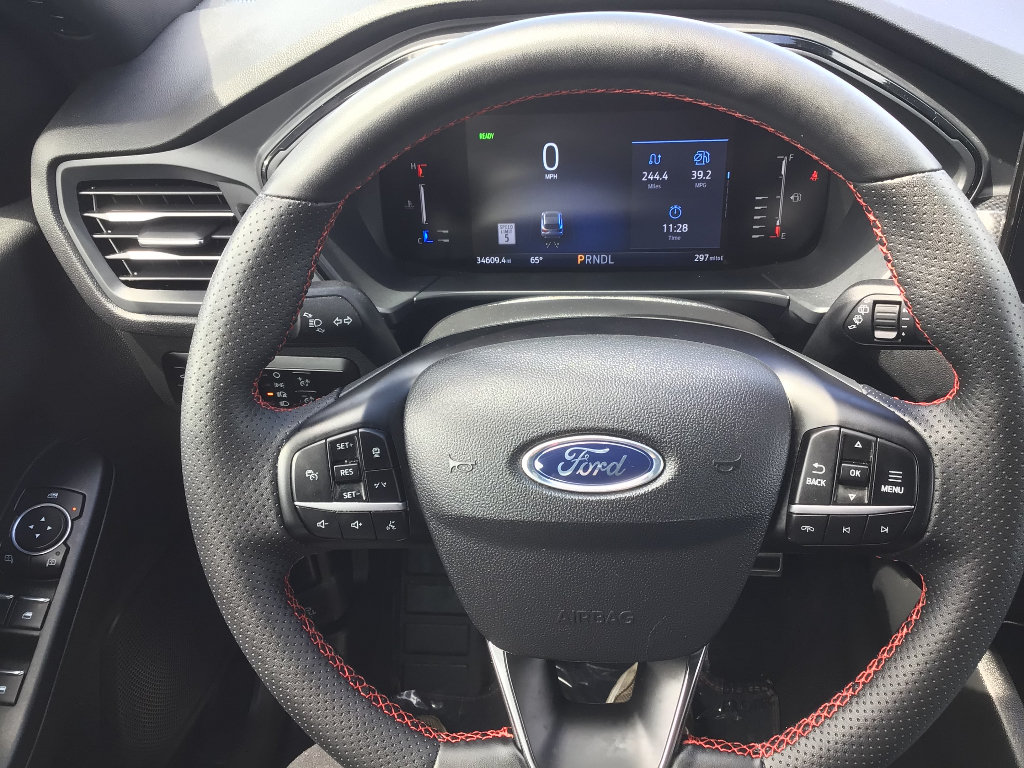Used 2023 Ford Escape ST-Line Select w/ Tech Pack #1 AWD/4WD image 8