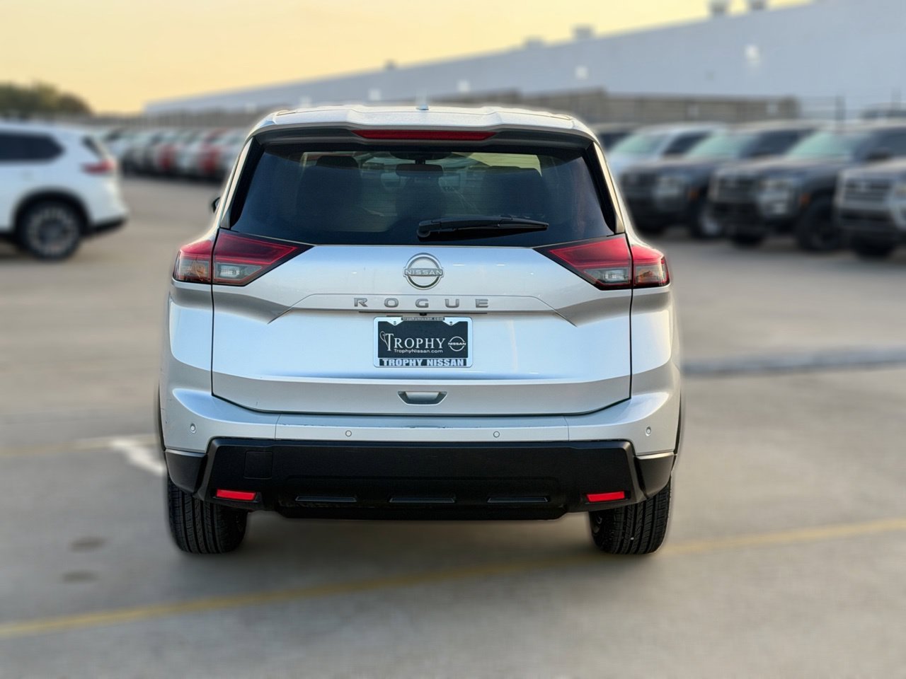 Certified 2025 Nissan Rogue SV FWD image 6