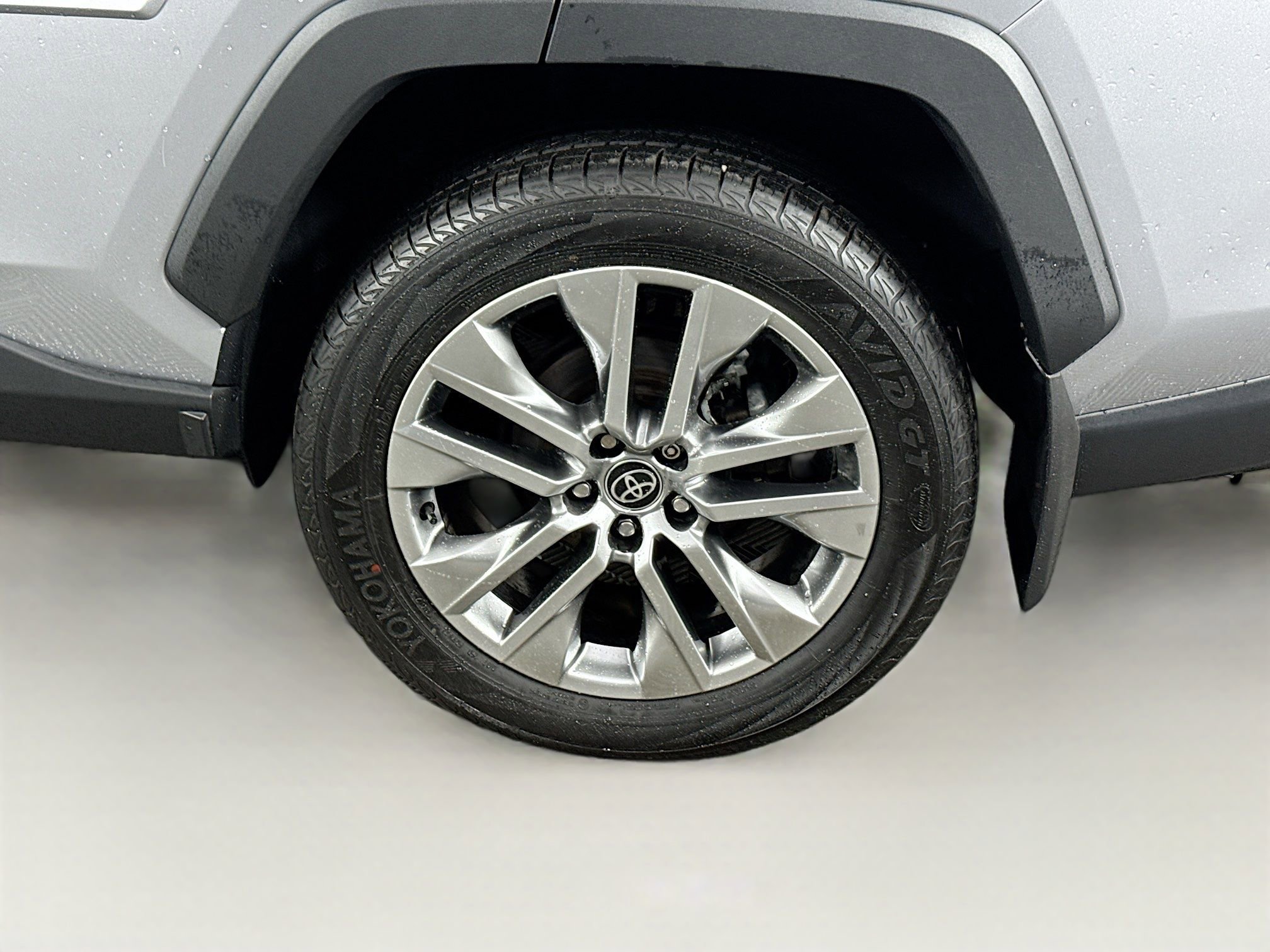 Used 2023 Toyota RAV4 Limited AWD/4WD image 9