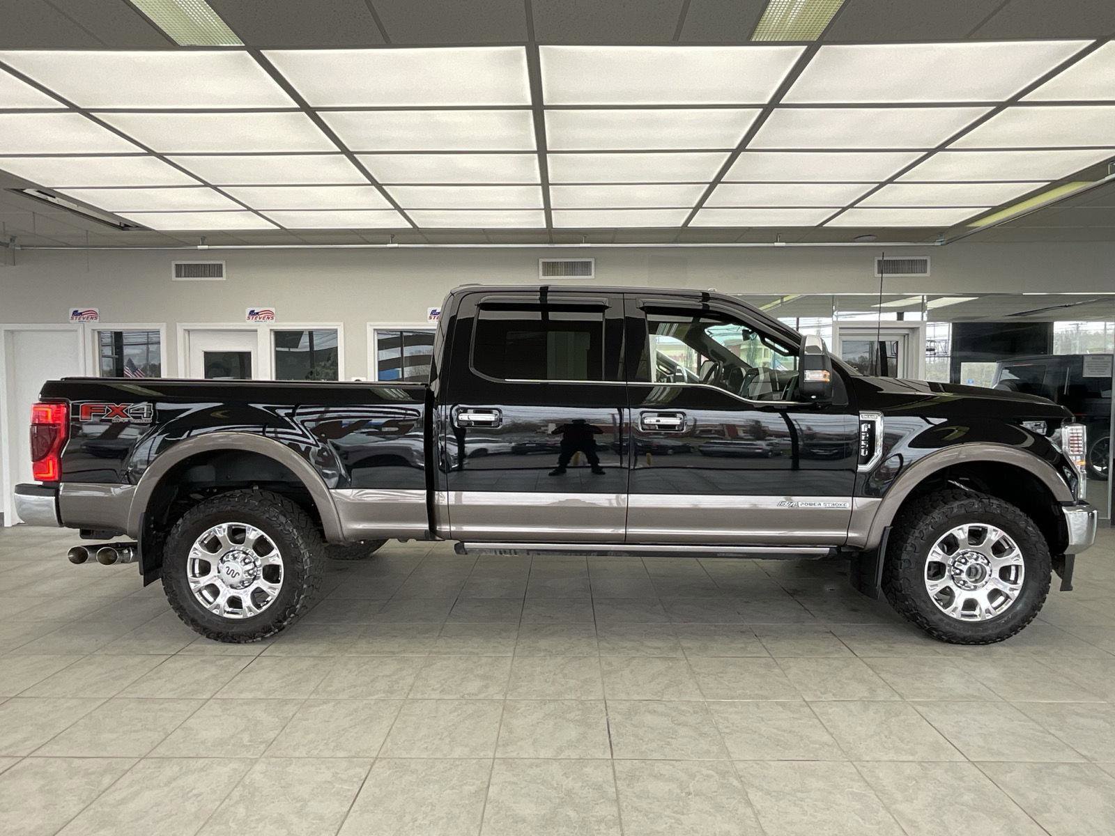 Used 2022 Ford F250 King Ranch w/ King Ranch Ultimate Package AWD/4WD image 4