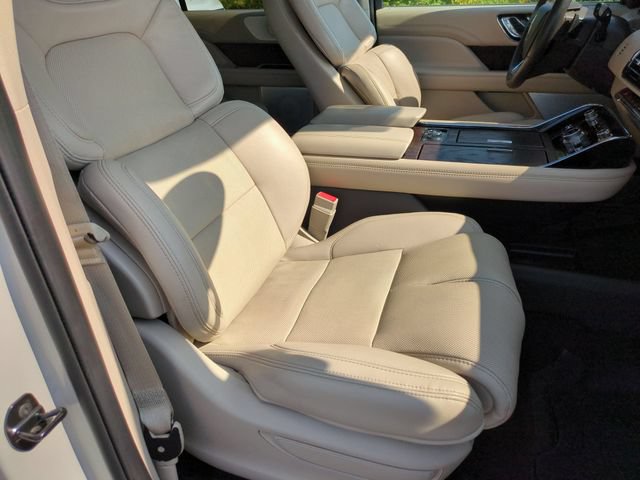 Used 2020 Lincoln Navigator Reserve w/ Equipment Group 208A Reserve AWD/4WD image 35