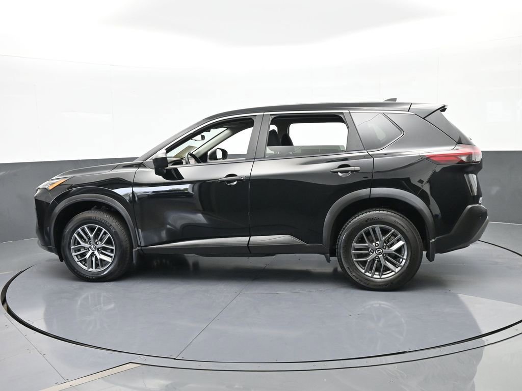 Used 2023 Nissan Rogue S image 3