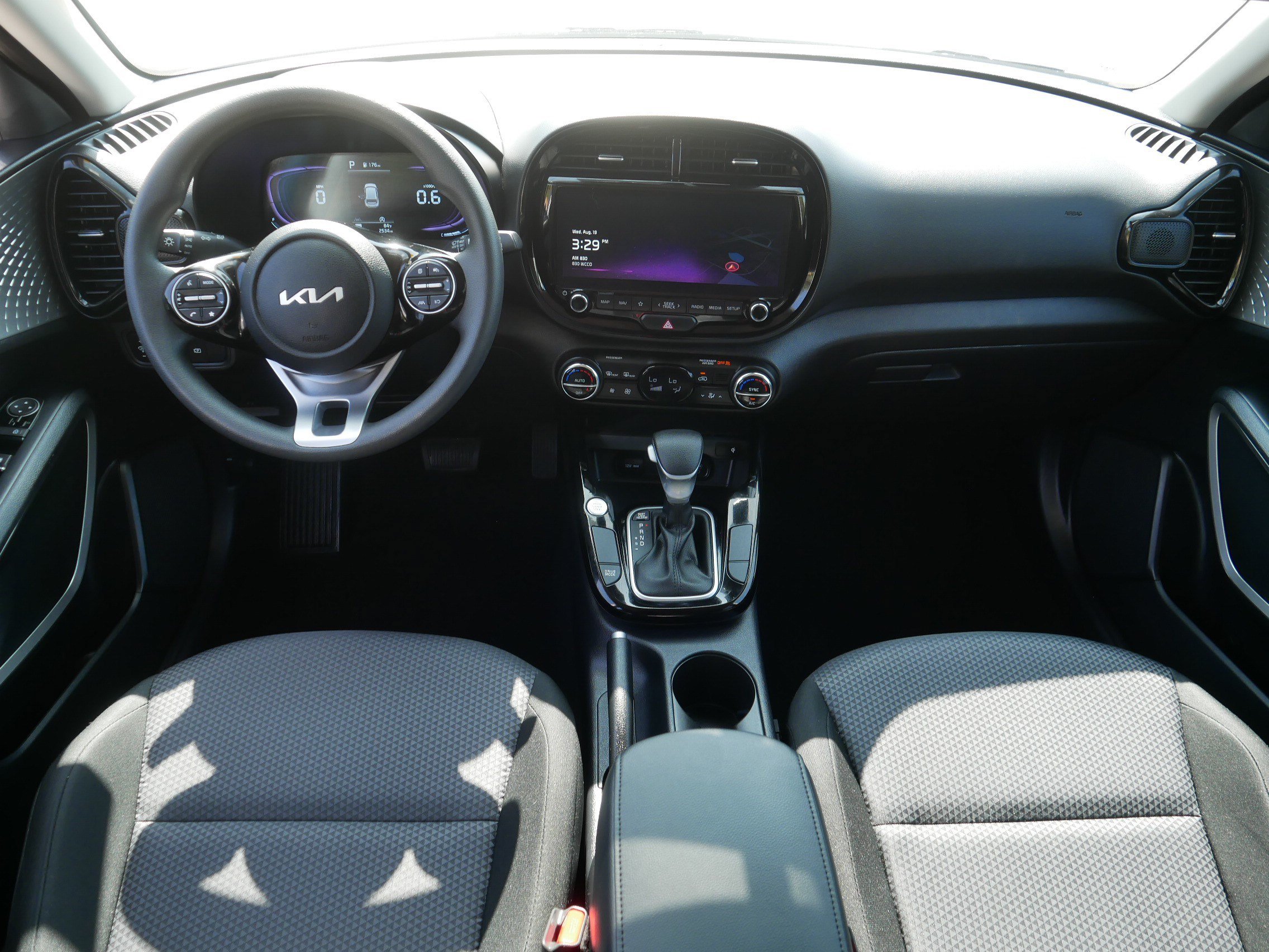 Certified 2024 Kia Soul S FWD image 10