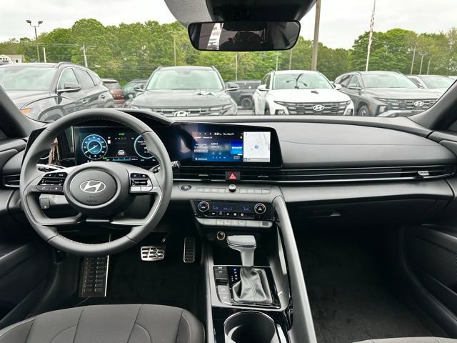 New 2025 Hyundai Elantra SEL image 12