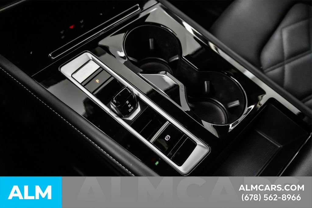 Used 2025 Volkswagen Atlas SE image 42