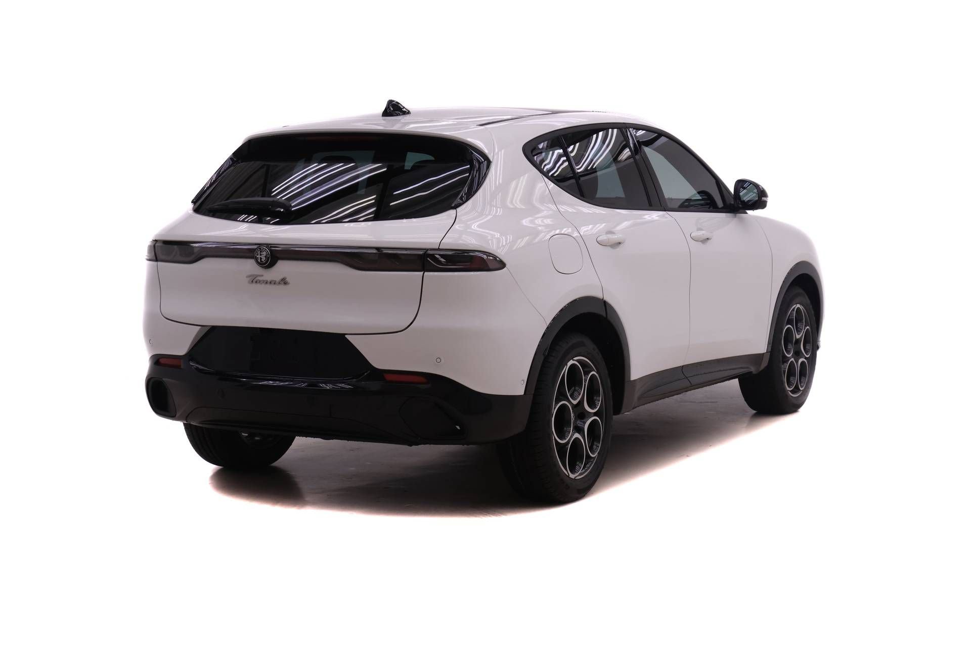 New 2026 Alfa Romeo Tonale w/ Active Assist Package AWD/4WD image 4