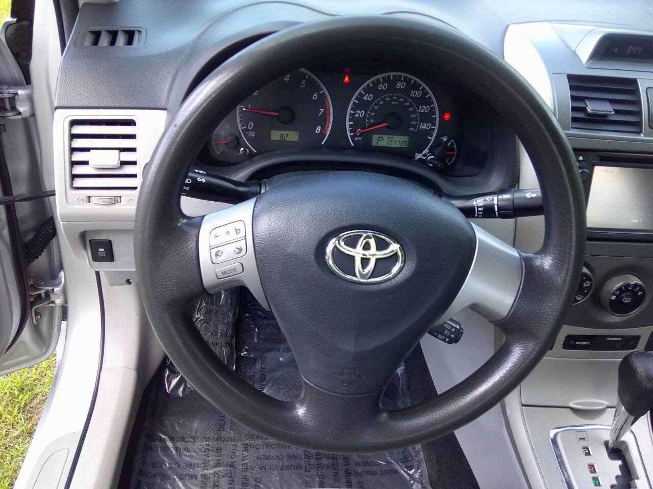 Used 2013 Toyota Corolla LE image 10