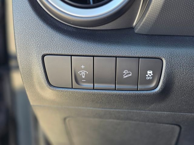 Used 2023 Hyundai Kona SE w/ Cargo Package image 33