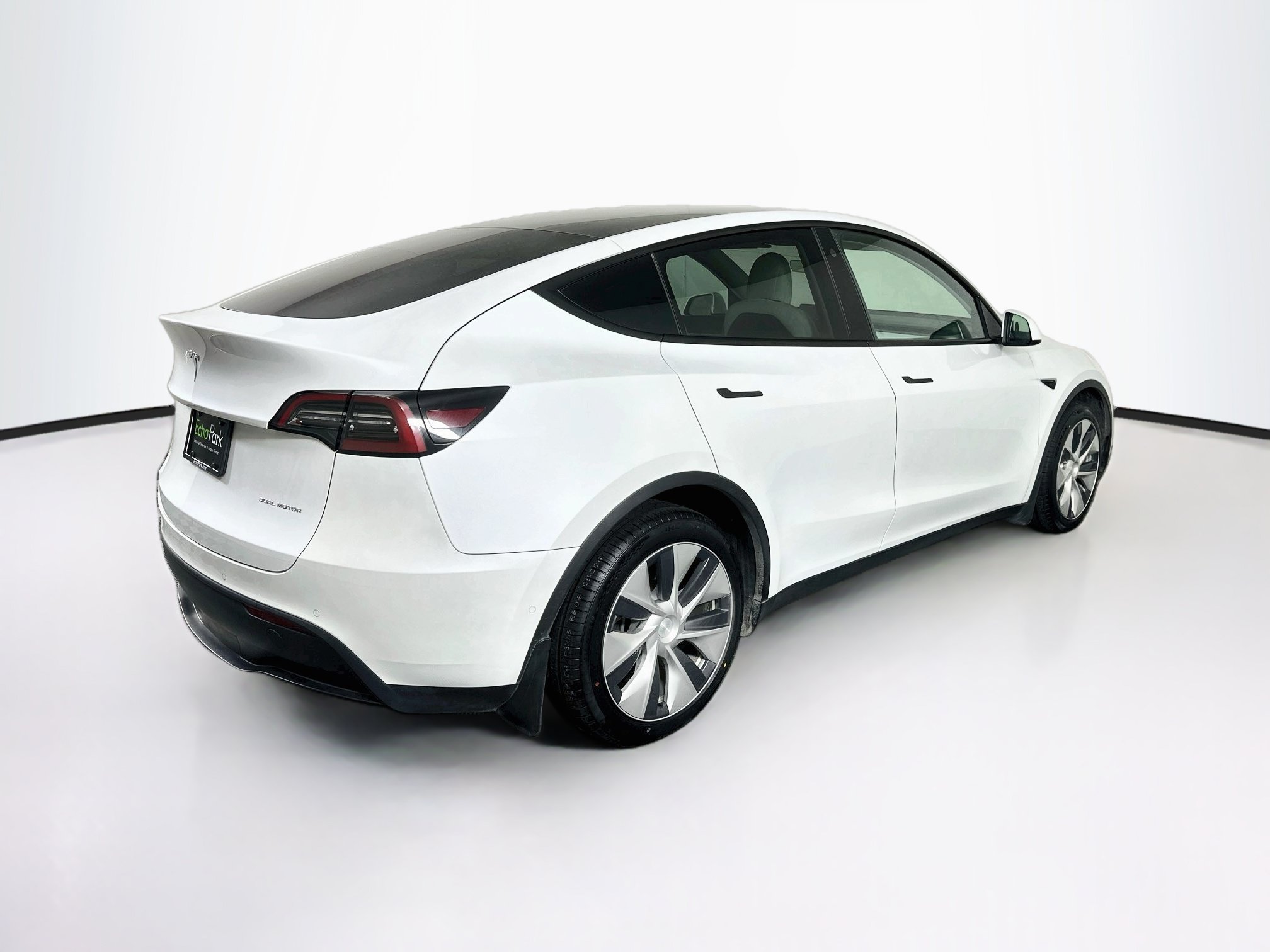 Used 2021 Tesla Model Y Long Range AWD/4WD image 9